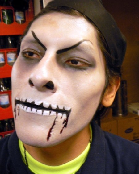 ansiktsmålning zombie